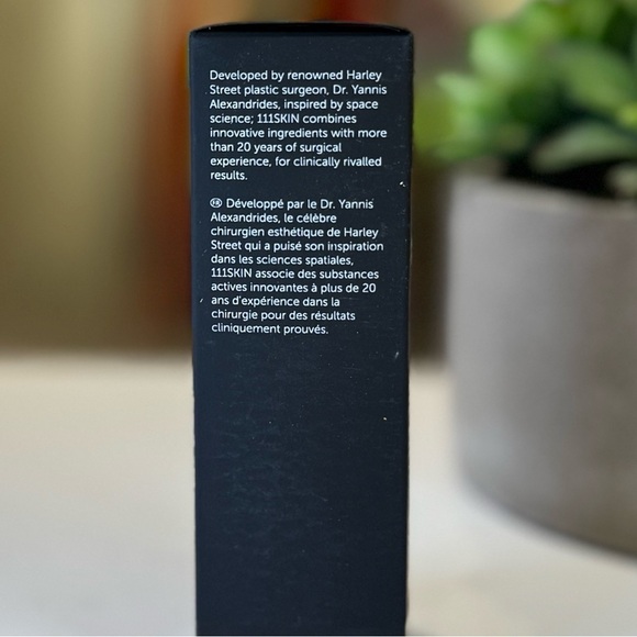 Vitamin C Brightening Booster by 111Skin - Picture 4 of 10